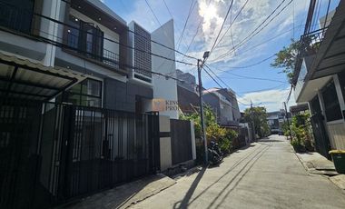 Lokasi strategis! Brand New Modern Minimalis Dijual Rumah Jelambar Kavling Polri 2,5 Lantai Unfurnish Grogol jakarta barat