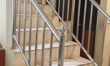 DIJUAL CEPAT – BANGUNAN KANTOR 2 LANTAI (HITUNG HARGA TANAH) – JALAN UTAMA PURA DEMAK, DENPASAR BARA