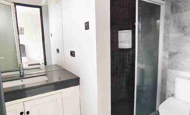 Sewa Rumah Modern di Kebayoran Lama Posisi Hook