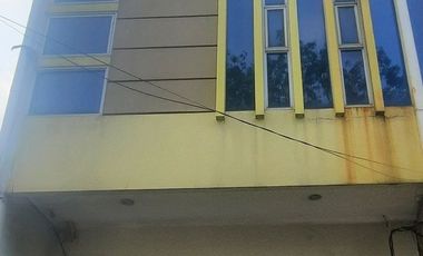 Disewakan Ruko 3.5 Lantai 245m2 + Rooftop Kelapa Gading
