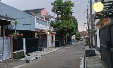 BARANG BAGUS Rumah 4 KAMAR TIDUR dekat Alun-alun Cimahi dijual MURAH