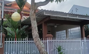 BARANG BAGUS Rumah 4 KAMAR TIDUR dekat Alun-alun Cimahi dijual MURAH