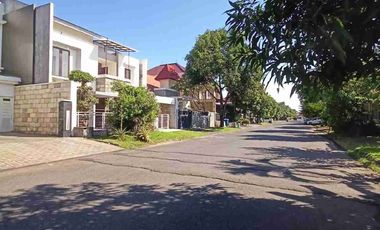 Termurah‼️Rumah 2 Lantai Luas 240m² di Jalan Utama Puri Surya Jaya Gedangan