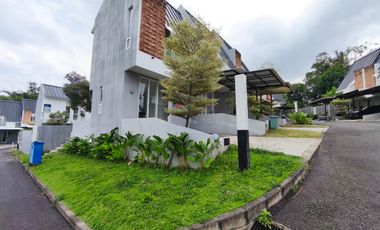 Dijual Via Lelang Rumah di Bernady Land Slawu