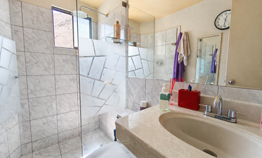 DEPA DE 110 M² DE 3 DORM. COCHERA Y TERRAZA EN SURCO 🏡