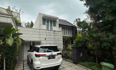 Dijual Villa di Rancamaya