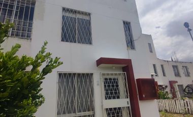 Venta de casa en la ciudad bicentenario negociable, plusvalía inmobiliario, cerca de portal shopping, hospital de calderon, plaza pomasqui shopping