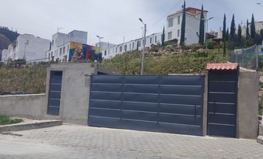 Venta de casa en la ciudad bicentenario negociable, plusvalía inmobiliario, cerca de portal shopping, hospital de calderon, plaza pomasqui shopping