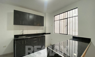 🏡✨ ¡𝐀𝐥𝐪𝐮𝐢𝐥𝐚 mini 𝐝𝐞𝐩𝐚𝐫𝐭𝐚𝐦𝐞𝐧𝐭𝐨 cerca del Mall Aventura SJL y Estación Pirámide del Sol – 𝐒𝐚𝐧 𝐉𝐮𝐚𝐧 𝐝𝐞 𝐋𝐮𝐫𝐢𝐠𝐚𝐧𝐜𝐡𝐨❗