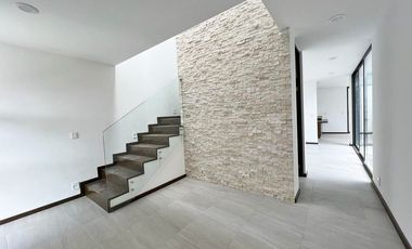 Casa Nueva en Renta – Altozano Morelia | con sala de TV, Vista Panorámica y Esquina junto a Área Verde