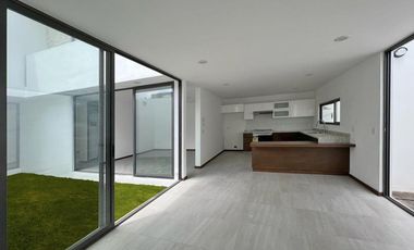 Casa Nueva en Renta – Altozano Morelia | con sala de TV, Vista Panorámica y Esquina junto a Área Verde