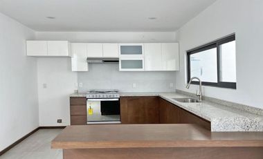 Casa Nueva en Renta – Altozano Morelia | con sala de TV, Vista Panorámica y Esquina junto a Área Verde