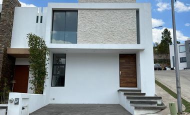 Casa Nueva en Renta – Altozano Morelia | con sala de TV, Vista Panorámica y Esquina junto a Área Verde