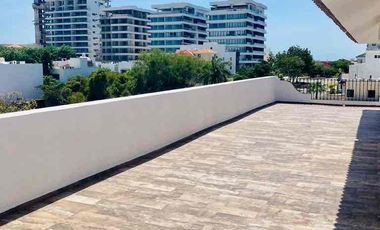 Torre de departamentos con amenidades