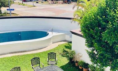 Torre de departamentos con amenidades