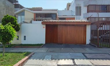 Vendo Casa de 2 plantas en Surco