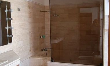 Vendo Casa de 2 plantas en Surco