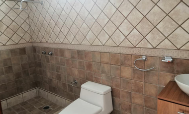 CASA DE 2 NIVELES EN FRACCIONAMIENTO PRIVADO CON 128m2 DE TERRENO