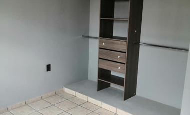 CASA DE 2 NIVELES EN FRACCIONAMIENTO PRIVADO CON 128m2 DE TERRENO