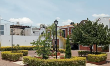 CASA DE 2 NIVELES EN FRACCIONAMIENTO PRIVADO CON 128m2 DE TERRENO