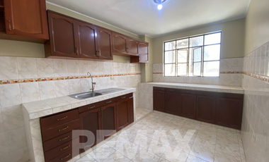 🏡✨ ¡𝐀𝐥𝐪𝐮𝐢𝐥𝐚 mini 𝐝𝐞𝐩𝐚𝐫𝐭𝐚𝐦𝐞𝐧𝐭𝐨 cerca del Mall Aventura SJL y Estación Pirámide del Sol – 𝐒𝐚𝐧 𝐉𝐮𝐚𝐧 𝐝𝐞 𝐋𝐮𝐫𝐢𝐠𝐚𝐧𝐜𝐡𝐨❗