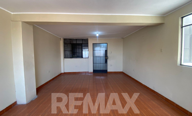 🏡✨ ¡𝐀𝐥𝐪𝐮𝐢𝐥𝐚 mini 𝐝𝐞𝐩𝐚𝐫𝐭𝐚𝐦𝐞𝐧𝐭𝐨 cerca del Mall Aventura SJL y Estación Pirámide del Sol – 𝐒𝐚𝐧 𝐉𝐮𝐚𝐧 𝐝𝐞 𝐋𝐮𝐫𝐢𝐠𝐚𝐧𝐜𝐡𝐨❗