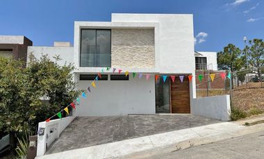 Casa Nueva en Renta – Altozano Morelia | Vista Panorámica y junto a Área Verde