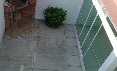 Casa en Renta en Fraccionamiento Bonanza, a 10 minutos del puente de Metepeс