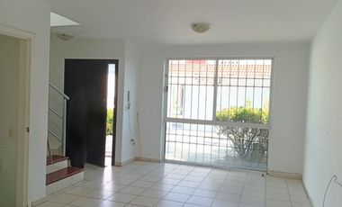 Casa en Renta en Fraccionamiento Bonanza, a 10 minutos del puente de Metepeс