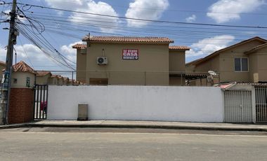 Casa Comercial en Villa Bonita Etapa 7esta listo para la compra ✅
