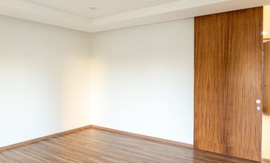Residencia de lujo en Venta en Puerta Las Lomas, 6 habitaciones, 6 autos, cuarto de servicio, con casa club.