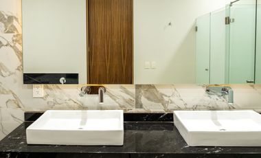 Residencia de lujo en Venta en Puerta Las Lomas, 6 habitaciones, 6 autos, cuarto de servicio, con casa club.
