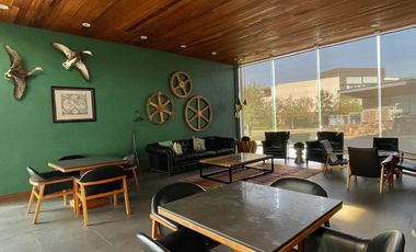 Residencia de lujo en Venta en Puerta Las Lomas, 6 habitaciones, 6 autos, cuarto de servicio, con casa club.