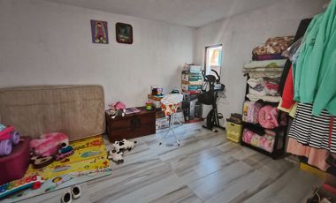 Casa REMODELADA EN VENTA en LOMA BONITA, a cuadra y 1/2 de Av. Tabachines