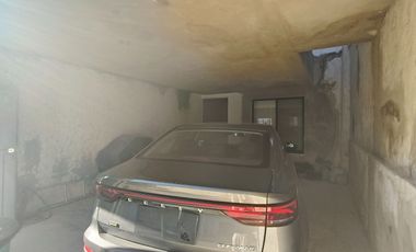 Casa REMODELADA EN VENTA en LOMA BONITA, a cuadra y 1/2 de Av. Tabachines