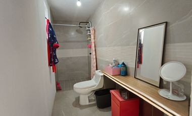 Casa REMODELADA EN VENTA en LOMA BONITA, a cuadra y 1/2 de Av. Tabachines