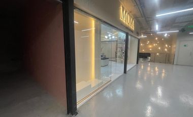 ARRIENDO Local comercial de 18,36 M2 Centro Comercial Metro Los Leones