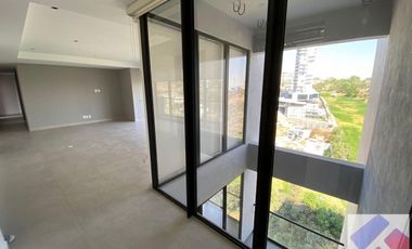 EXCELENTE DEPARTAMENTO CON VISTA A CAMPO DE GOLF EN THE OAKS