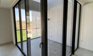 EXCELENTE DEPARTAMENTO CON VISTA A CAMPO DE GOLF EN THE OAKS