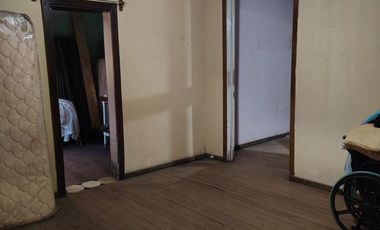 CASA ANTIGUA EN QUINTA NORMAL CALLE SANTA GENOVEVA CON ANDES A CUADRAS METRO GRUTA DE LOURDES