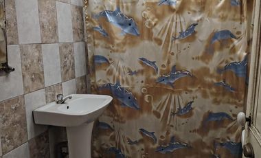 CASA ANTIGUA EN QUINTA NORMAL CALLE SANTA GENOVEVA CON ANDES A CUADRAS METRO GRUTA DE LOURDES