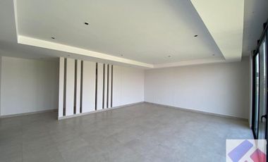 PRECIOSO DEPARTAMENTO 215 METROS CON VISTA A CAMPO DE GOLF