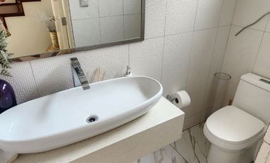 Acogedora Casa de 2 Pisos en Condominio Residencial Sol de La Molina