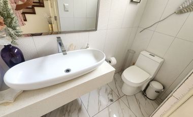 Acogedora Casa de 2 Pisos en Condominio Residencial Sol de La Molina
