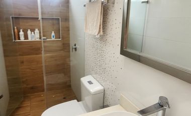 Acogedora Casa de 2 Pisos en Condominio Residencial Sol de La Molina