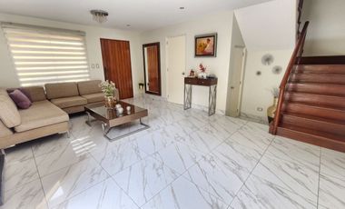 Acogedora Casa de 2 Pisos en Condominio Residencial Sol de La Molina