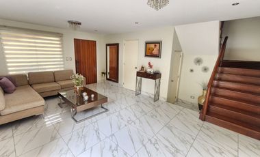 Acogedora Casa de 2 Pisos en Condominio Residencial Sol de La Molina