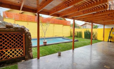 Se Arrienda Casa En condominio interior Comuna de Peñalolen