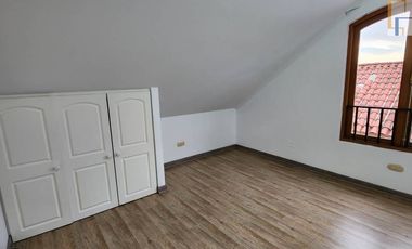 Se Arrienda Casa En condominio interior Comuna de Peñalolen