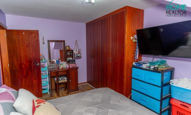 Oportunidad de Inversión-Casa con 2 Departamentos Independientes- Racar, Cuenca